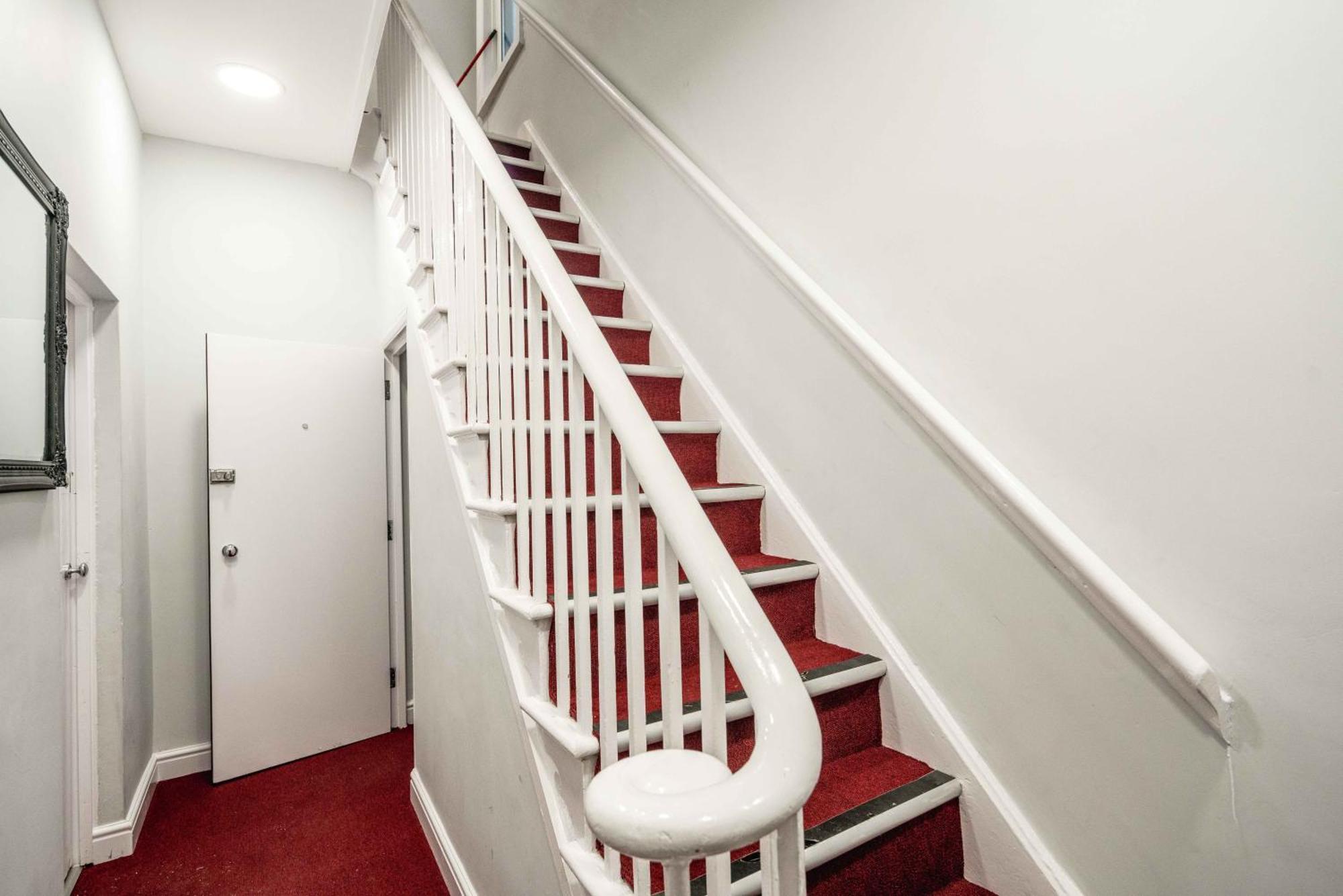 Free Parking, 2 Beds,Close To Train Station Bedford Bagian luar foto