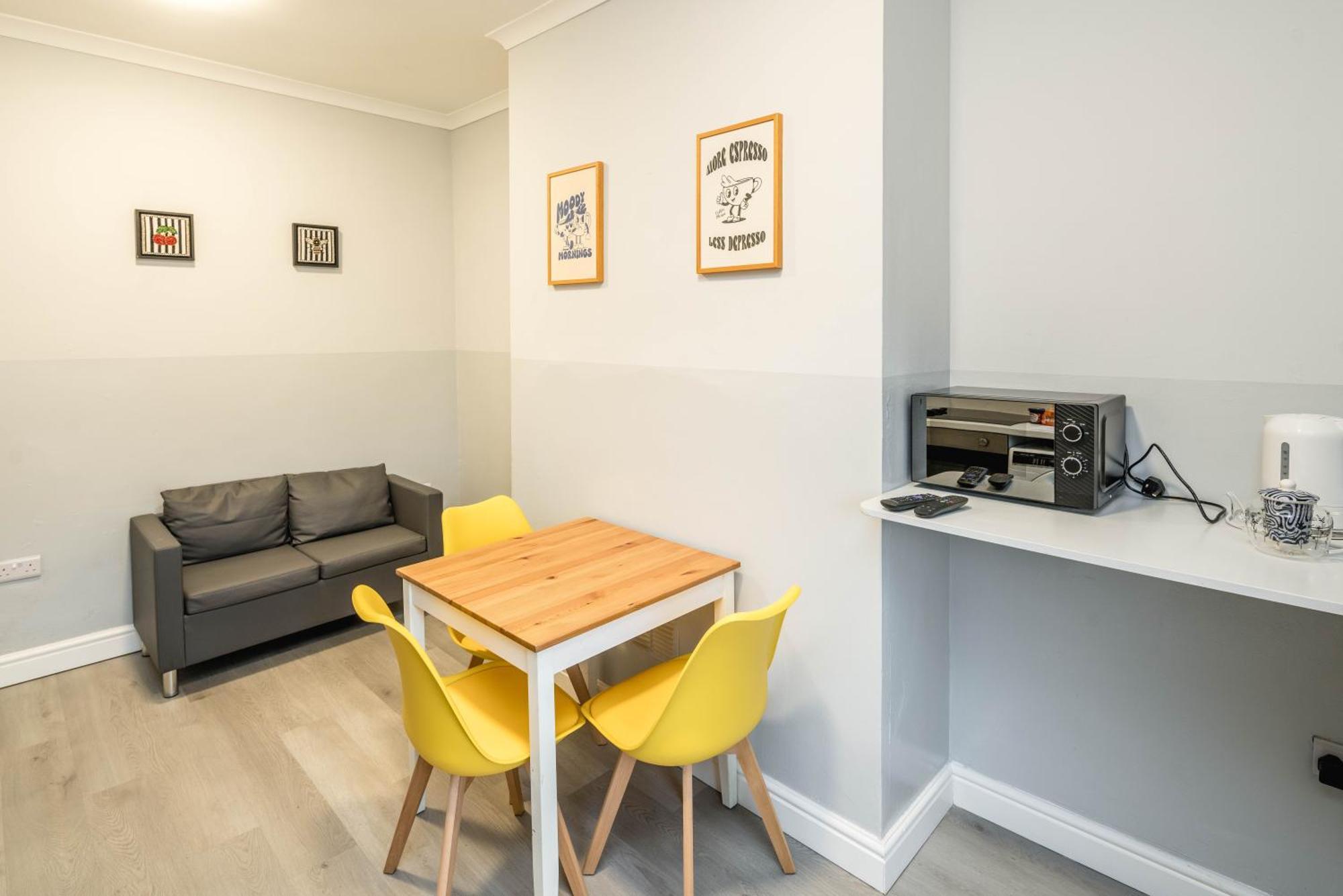 Free Parking, 2 Beds,Close To Train Station Bedford Bagian luar foto