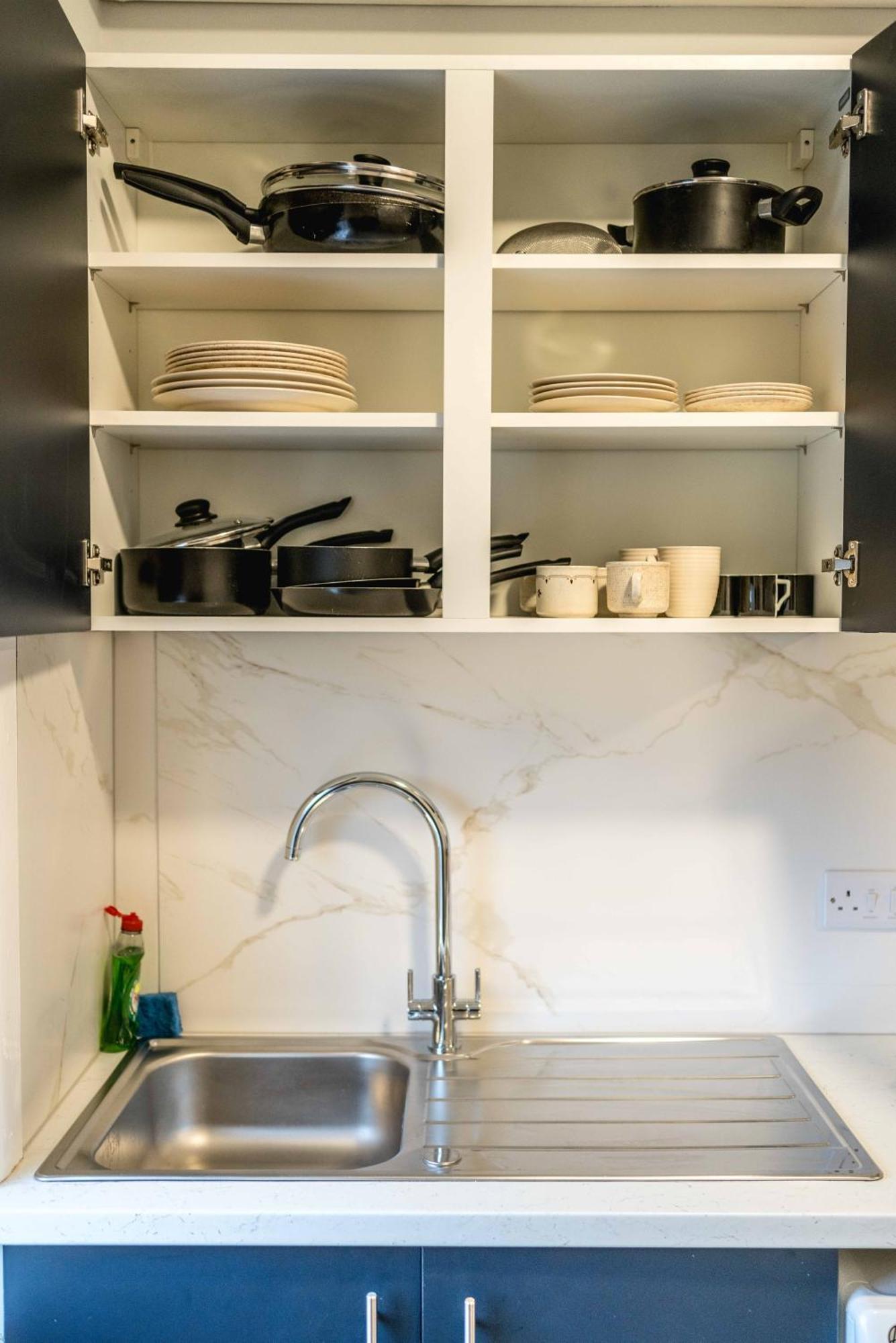 Free Parking, 2 Beds,Close To Train Station Bedford Bagian luar foto