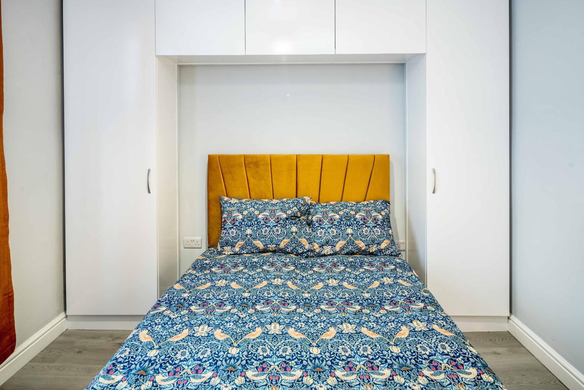 Free Parking, 2 Beds,Close To Train Station Bedford Bagian luar foto