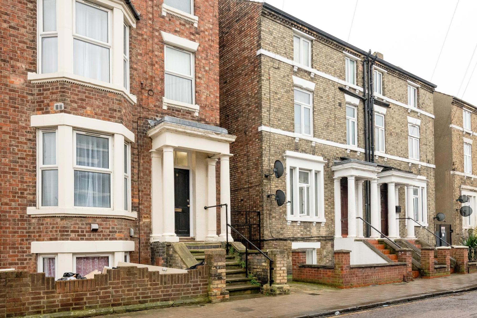 Free Parking, 2 Beds,Close To Train Station Bedford Bagian luar foto